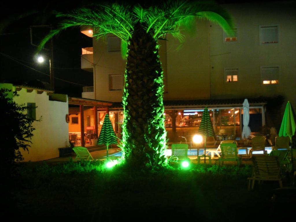 Australia Hotel Gazi Exterior foto